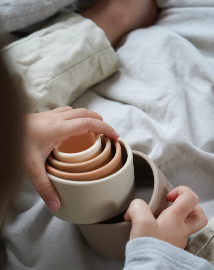 Gobelets empilables, beige, Silicone - LEO ET LEA
