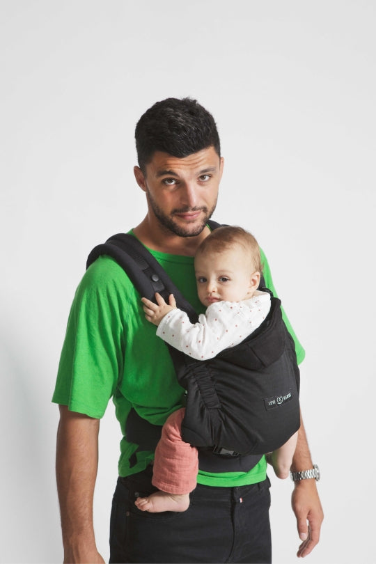 HoodieCarrier 2 Baby Carrier - Black Forest Love Radius