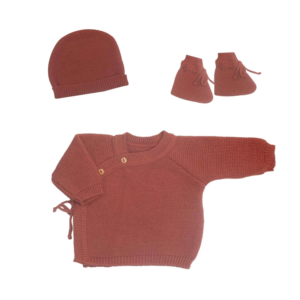 Lot naissance brassière, bonnet et chaussons